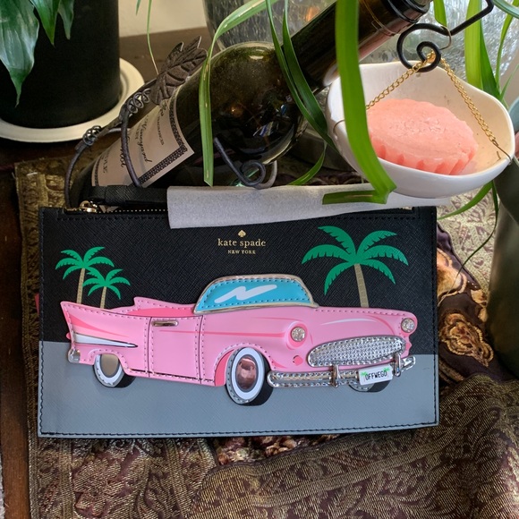 SOLD⛔️Authentic Kate Spade L.edition car Lg Wristlet - Picture 10 of 10